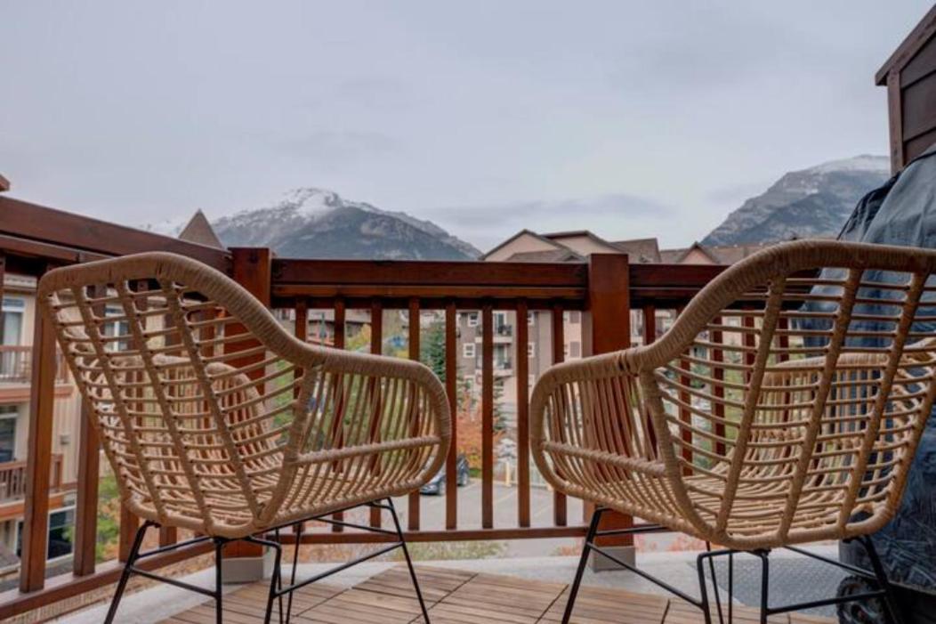 ⭐️ Luxury Mountain View Studio In Canmore ⭐️ Dış mekan fotoğraf